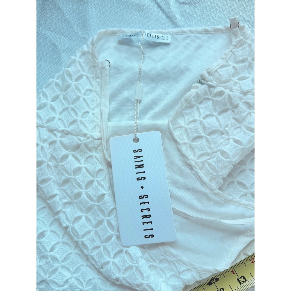 Saints + Secrets White Lace Mini Dress Size S Small NWT Selfie Leslie Open Back - Picture 6 of 13